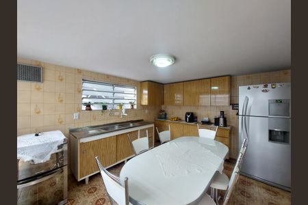 Casa à venda com 300m², 3 quartos e 1 vaga Casa à venda com 300m², 3 quartos e 1 vagaCozinha