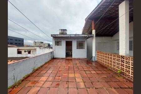 Casa à venda com 300m², 3 quartos e 1 vaga Casa à venda com 300m², 3 quartos e 1 vagaVaranda