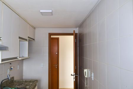 Cozinha de apartamento para alugar com 2 quartos, 60m² em Parque Amazonia, Goiânia