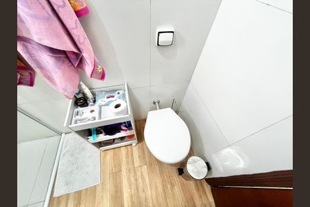 Casa à venda com 124m², 5 quartos e 2 vagasBanheiro