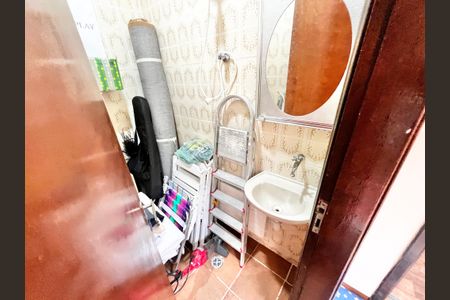 Casa à venda com 124m², 5 quartos e 2 vagasBanheiro de serviço