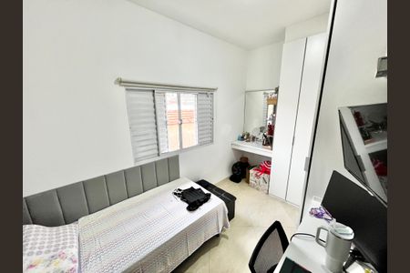 Casa à venda com 124m², 5 quartos e 2 vagasQuarto 2