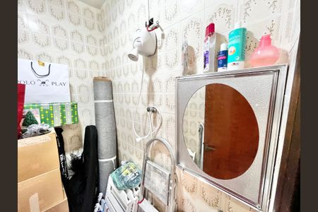 Casa à venda com 124m², 5 quartos e 2 vagasBanheiro de serviço