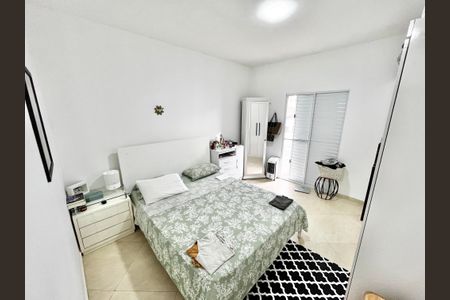 Casa à venda com 124m², 5 quartos e 2 vagasQuarto 3 - Suíte