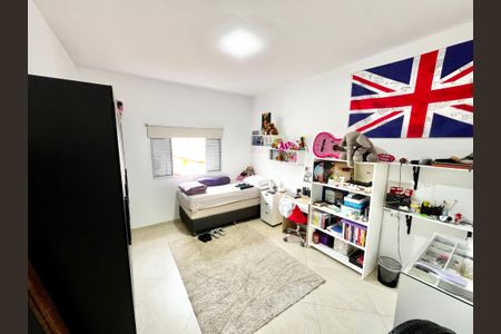 Casa à venda com 124m², 5 quartos e 2 vagasQuarto 1