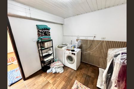 Casa à venda com 124m², 5 quartos e 2 vagasÁrea de Serviço