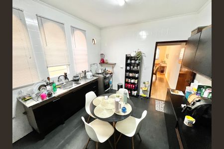 Casa à venda com 124m², 5 quartos e 2 vagasCozinha