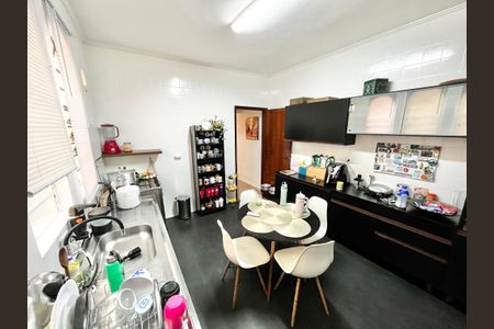 Casa à venda com 124m², 5 quartos e 2 vagasCozinha