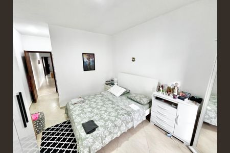 Casa à venda com 124m², 5 quartos e 2 vagasQuarto 3 - Suíte