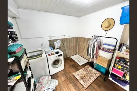 Casa à venda com 124m², 5 quartos e 2 vagasÁrea de Serviço