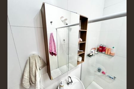 Casa à venda com 124m², 5 quartos e 2 vagasBanheiro