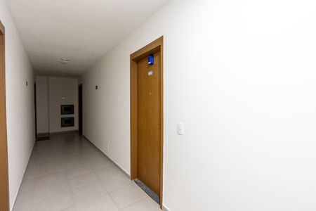 Apartamento para alugar com 38m², 2 quartos e sem vagaLockbox