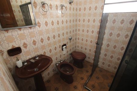 Casa para alugar com 365m², 3 quartos e 4 vagasBanheiro