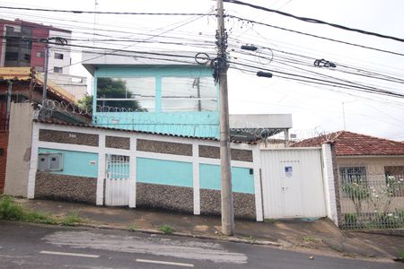 Casa para alugar com 365m², 3 quartos e 4 vagasFachada