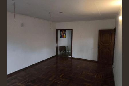 Casa para alugar com 151m², 4 quartos e 2 vagas