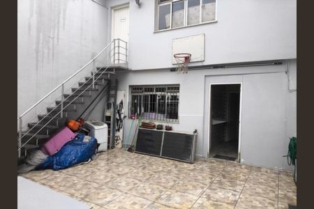 Casa para alugar com 151m², 4 quartos e 2 vagas