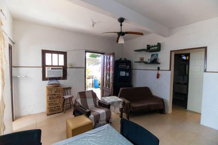 Sala de casa para alugar com 2 quartos, 62m² em Itaipu, Niterói