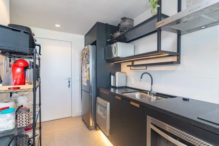 Cozinha  de apartamento para alugar com 1 quarto, 30m² em Azenha, Porto Alegre