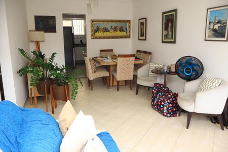 Sala de apartamento para alugar com 2 quartos, 97m² em Costa Azul, Salvador