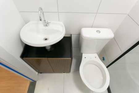 Apartamento à venda com 45m², 2 quartos e 1 vaga Apartamento à venda com 45m², 2 quartos e 1 vagaBanheiro