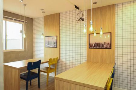 Apartamento à venda com 45m², 2 quartos e 1 vaga Apartamento à venda com 45m², 2 quartos e 1 vagaÁrea comum - Sala de Estudos