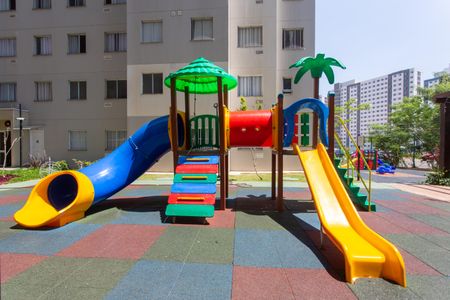 Apartamento à venda com 45m², 2 quartos e 1 vaga Apartamento à venda com 45m², 2 quartos e 1 vagaÁrea comum - Playground