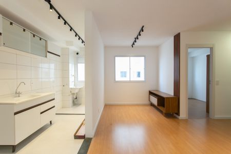 Apartamento à venda com 45m², 2 quartos e 1 vaga Apartamento à venda com 45m², 2 quartos e 1 vagaSala