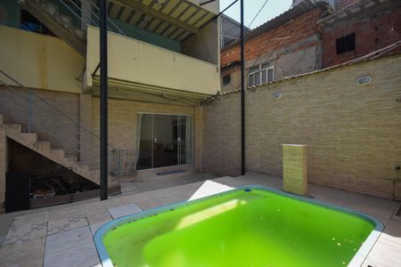 Apartamento para alugar com 69m², 2 quartos e sem vagaÁrea comum - Piscina
