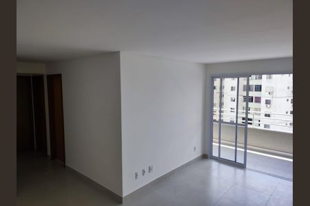 Sala de apartamento para alugar com 3 quartos, 83m² em Jardim Atlatico, Goiânia