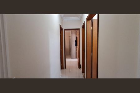 Corredor  de apartamento à venda com 2 quartos, 67m² em Santa Maria, São Caetano do Sul