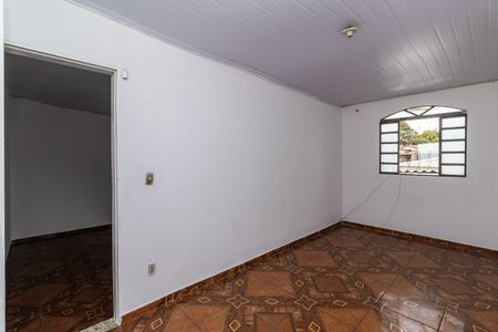 Quarto de casa para alugar com 1 quarto, 60m² em Planalto, Belo Horizonte