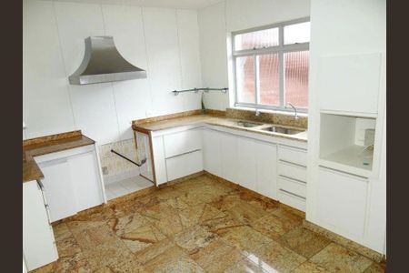 Casa para alugar com 7 quartos, 464m² em Belvedere, Belo Horizonte