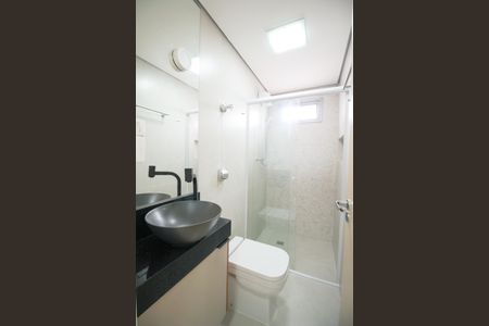 Banheiro de apartamento para alugar com 1 quarto, 37m² em Vila Uberabinha, São Paulo