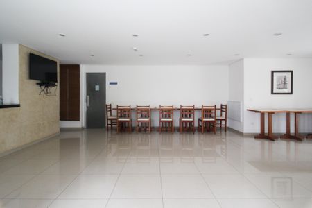 Apartamento para alugar com 37m², 1 quarto e sem vaga Apartamento para alugar com 37m², 1 quarto e sem vagaÁrea comum - Salão de festas