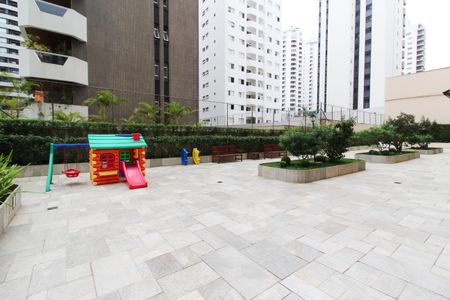 Apartamento para alugar com 37m², 1 quarto e sem vaga Apartamento para alugar com 37m², 1 quarto e sem vagaÁrea comum - Playground