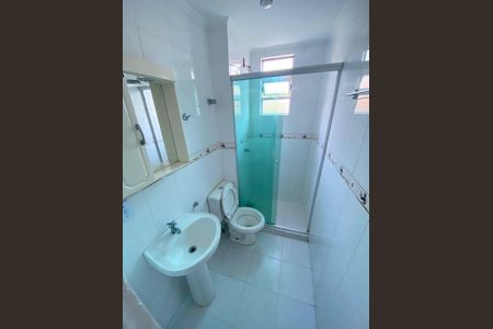 Banheiro  de apartamento para alugar com 1 quarto, 38m² em Camaquã, Porto Alegre