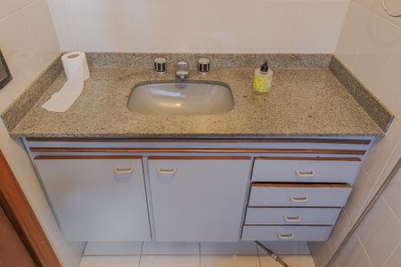 Apartamento à venda com 166m², 3 quartos e 2 vagasBanheiro da Suíte