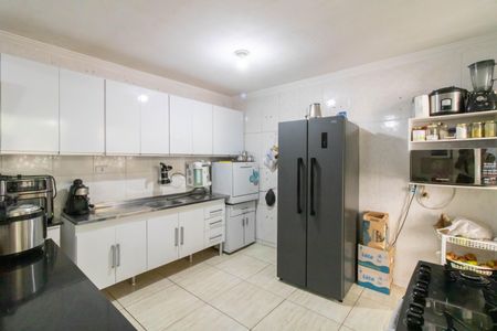 Casa à venda com 316m², 2 quartos e 2 vagas Casa à venda com 316m², 2 quartos e 2 vagasCozinha