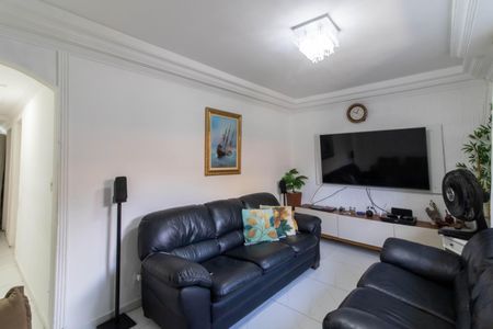 Casa à venda com 316m², 2 quartos e 2 vagas Casa à venda com 316m², 2 quartos e 2 vagasSala