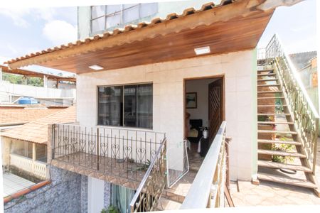 Casa à venda com 316m², 2 quartos e 2 vagas Casa à venda com 316m², 2 quartos e 2 vagasArea Externa