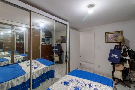 Casa à venda com 316m², 2 quartos e 2 vagas Casa à venda com 316m², 2 quartos e 2 vagasQuarto 2