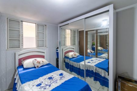 Casa à venda com 316m², 2 quartos e 2 vagas Casa à venda com 316m², 2 quartos e 2 vagasQuarto 2