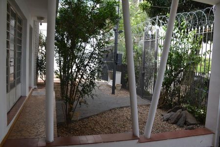 Casa para alugar com 285m², 4 quartos e 4 vagas