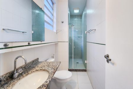 Casa à venda com 190m², 3 quartos e 1 vaga Casa à venda com 190m², 3 quartos e 1 vagaBanheiro da Suite 1