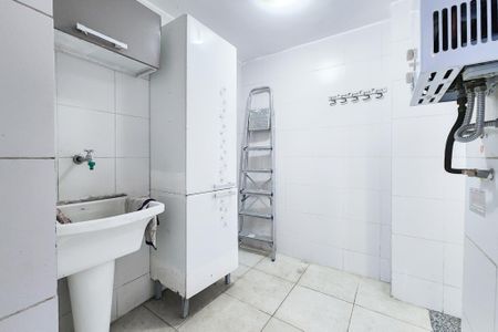 Casa à venda com 190m², 3 quartos e 1 vaga Casa à venda com 190m², 3 quartos e 1 vagaÁrea de Serviço