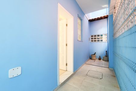 Entrada  de casa à venda com 3 quartos, 190m² em Humaitá, Rio de Janeiro