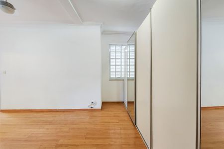 Casa à venda com 190m², 3 quartos e 1 vaga Casa à venda com 190m², 3 quartos e 1 vagaSuite 1