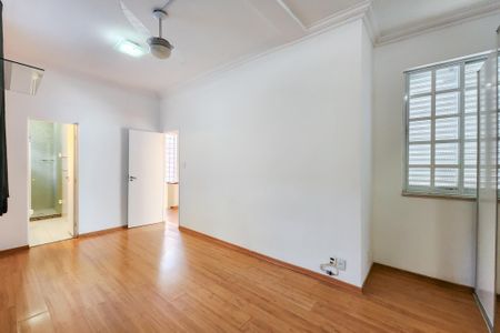Casa à venda com 190m², 3 quartos e 1 vaga Casa à venda com 190m², 3 quartos e 1 vagaSuite 1