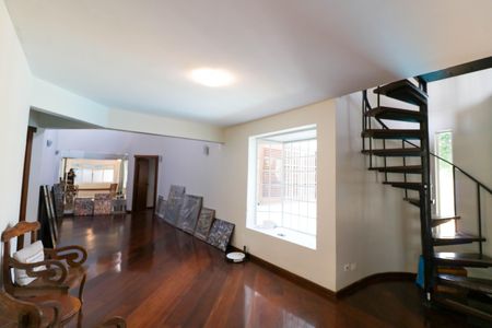 Casa à venda com 600m², 3 quartos e 3 vagas