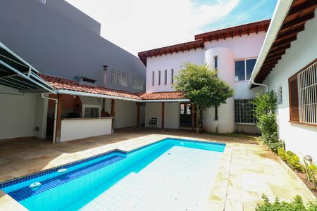Casa à venda com 600m², 3 quartos e 3 vagas